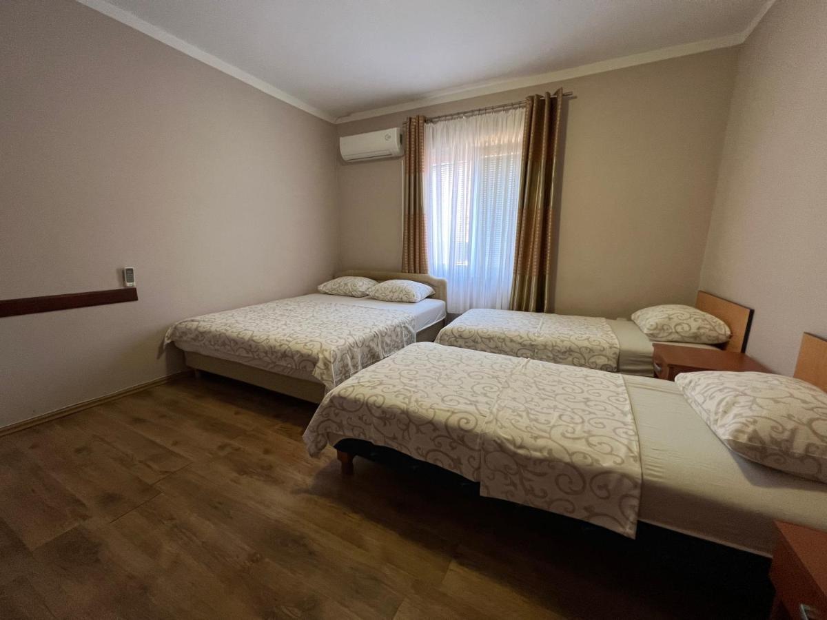 Apartments Djukic Tivat Exterior foto