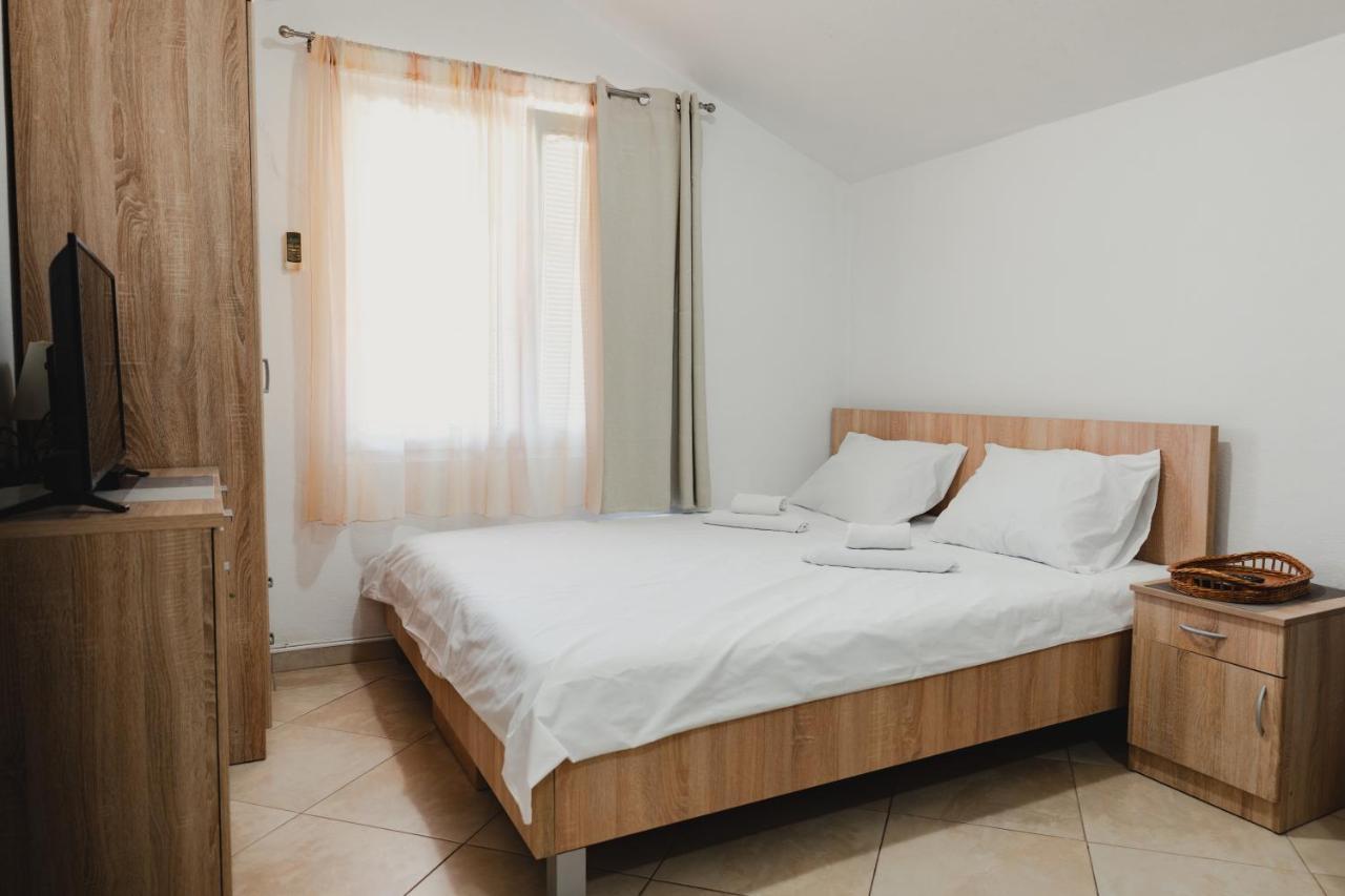 Apartments Djukic Tivat Exterior foto