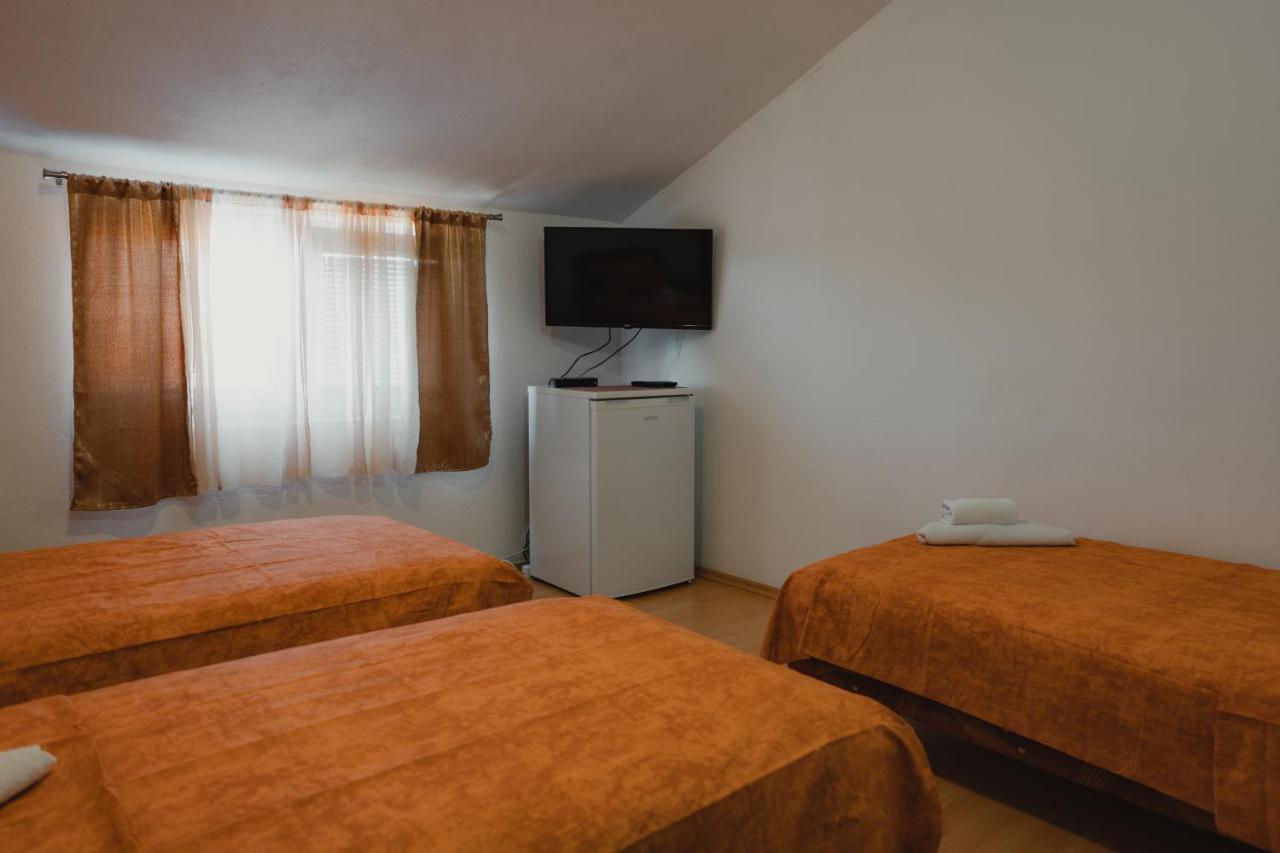 Apartments Djukic Tivat Exterior foto