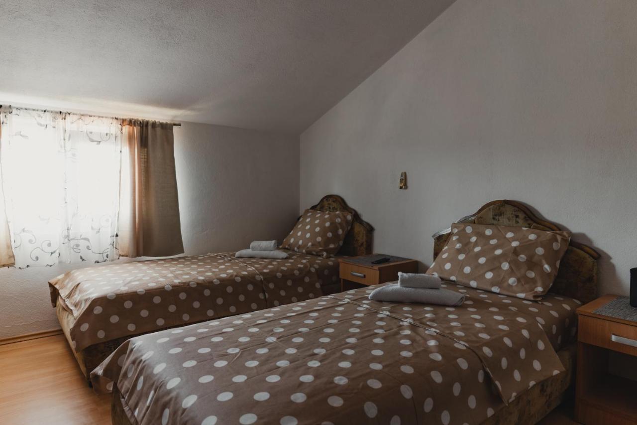 Apartments Djukic Tivat Exterior foto