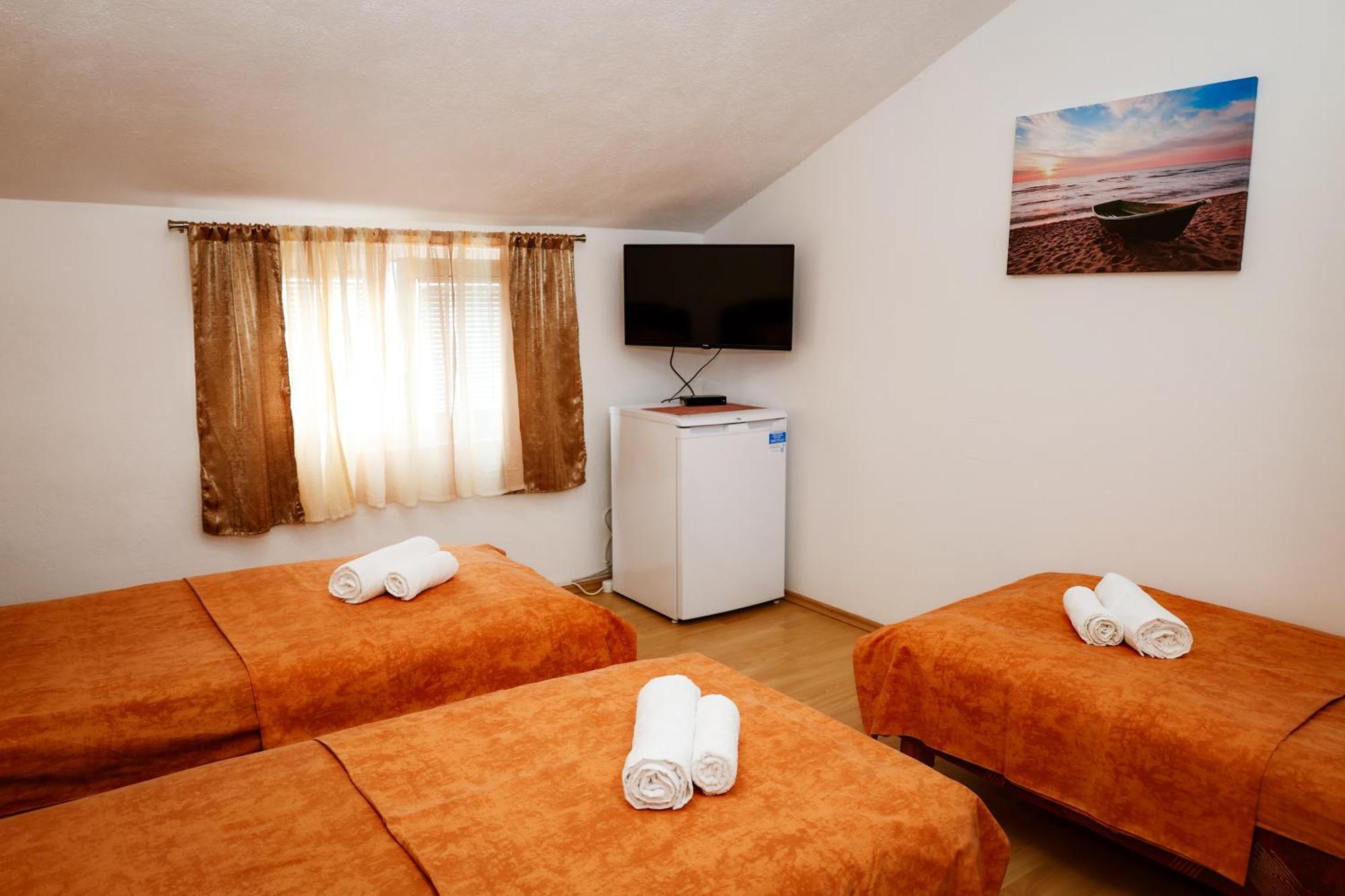 Apartments Djukic Tivat Exterior foto